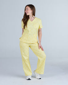 Three Pocket Scrub Top Butter Cream Polka