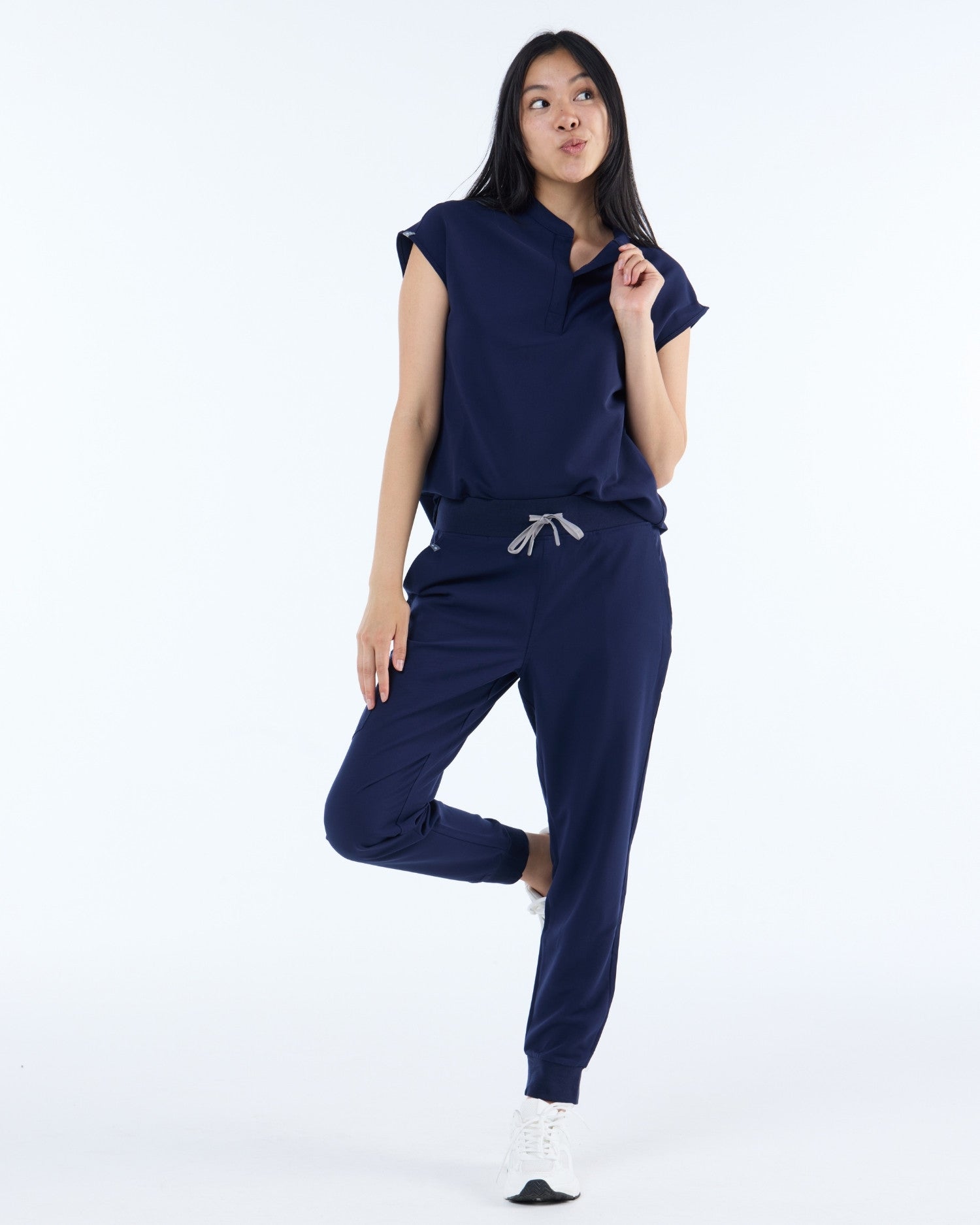 Contour Scrub Top Nightfall Navy